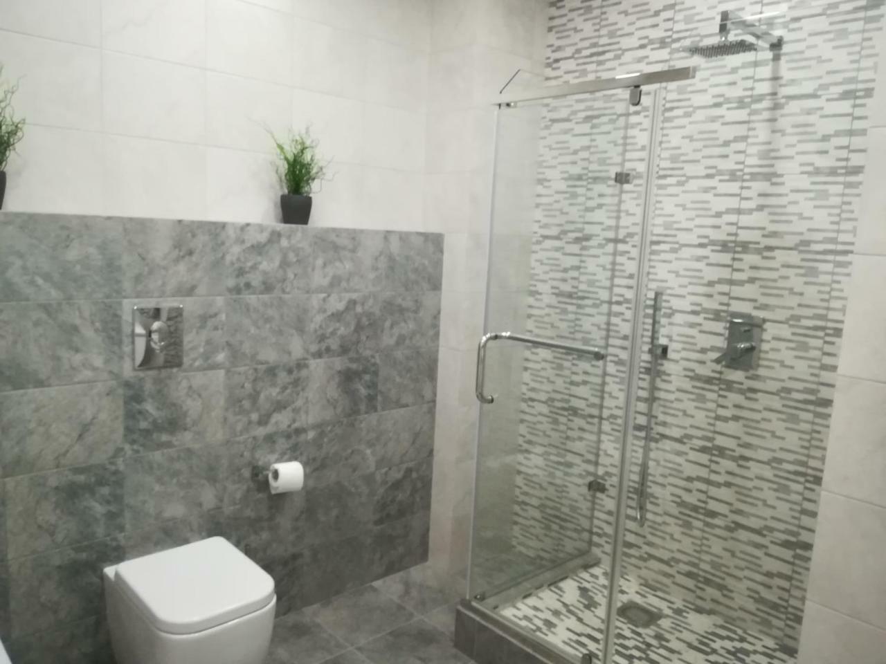 Apartment Lev Tolstoy 63 Chişinău Esterno foto