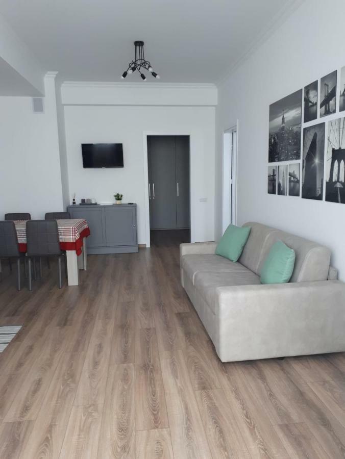 Apartment Lev Tolstoy 63 Chişinău Esterno foto